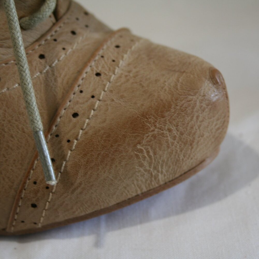 Not Rated Brown and White Lace-up Heels. Size 7.5 - Picture 7 of 11